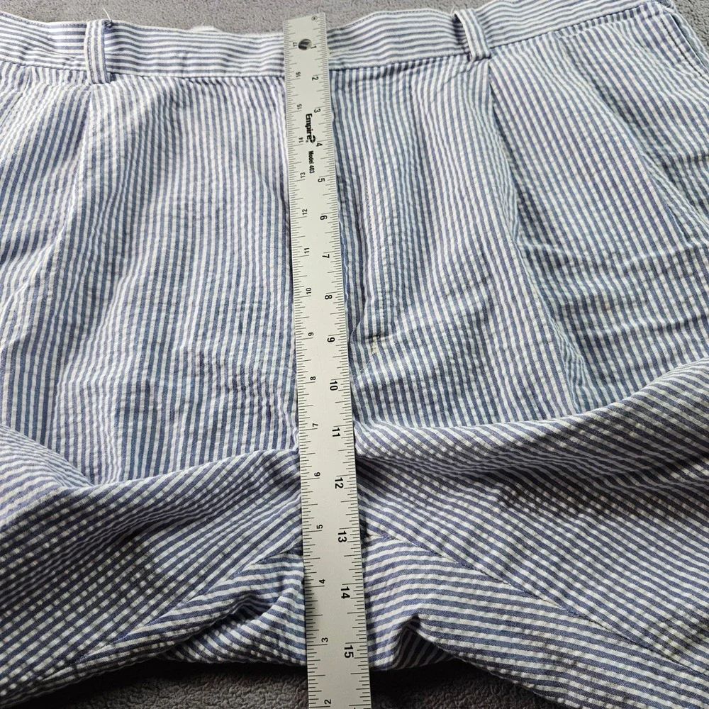 Jos. A. Bank Stays Cool Chino Shorts Men 40 White Blue Stripe Seersucker Pleated